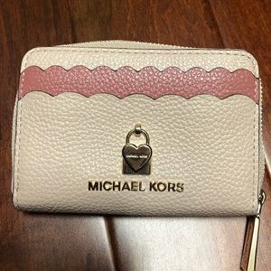 Michael Kors mini wallet